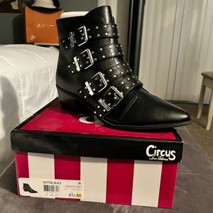 Hutton Black Circus booties
